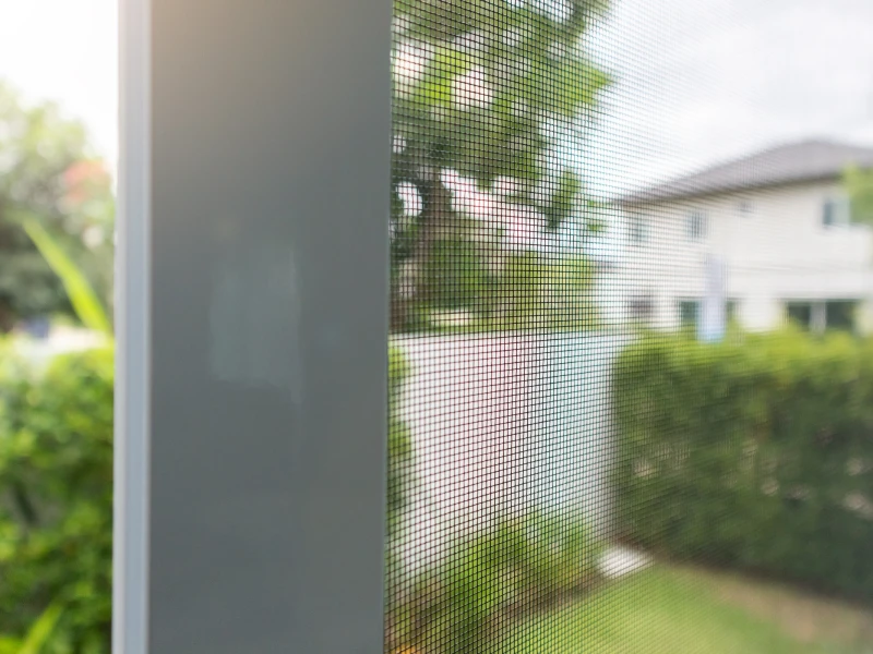 מסך זיפ לסגירת מרפסת